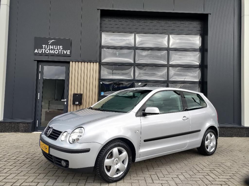 Volkswagen Polo 1.4 55KW 2002 Grijs, Auto's, Volkswagen, Voorwielaandrijving, Stof, 4 cilinders, Origineel Nederlands