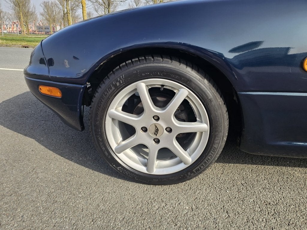 Mazda MX-5 1.6i | Hardtop | Nieuw interieur | (bj 1997), foto 12
