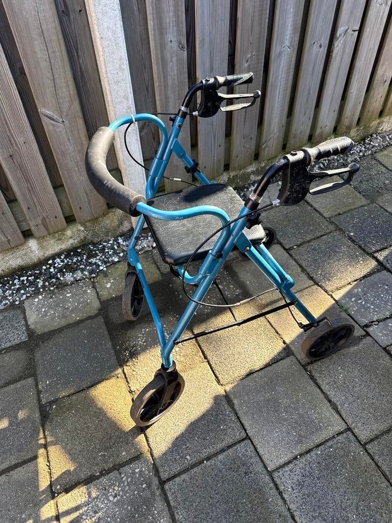 Degelijke blauwe rollator, Ophalen, Opvouwbaar, Gebruikt