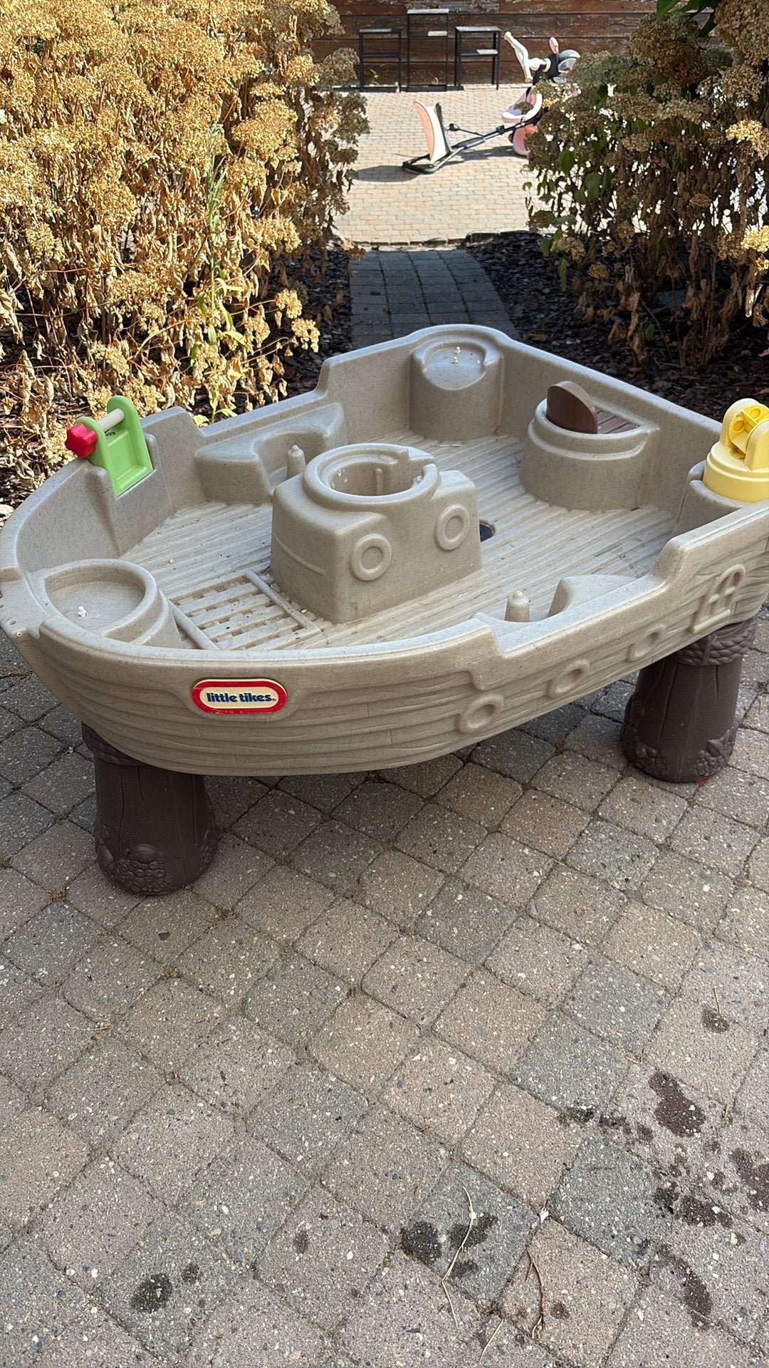 Little tikes water tafel speelbak, Kinderen en Baby's, Speelgoed | Buiten | Zandbakken, Ophalen, Zo goed als nieuw
