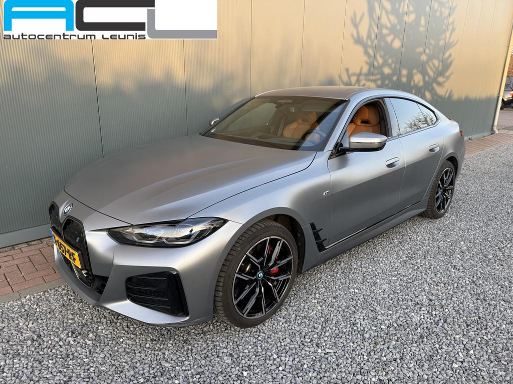 BMW i4 eDrive40 High Executive 84 kWh M-Sportpakket, Auto's, BMW, Achterwielaandrijving, 1600 kg, Zilver of Grijs, 2025 kg