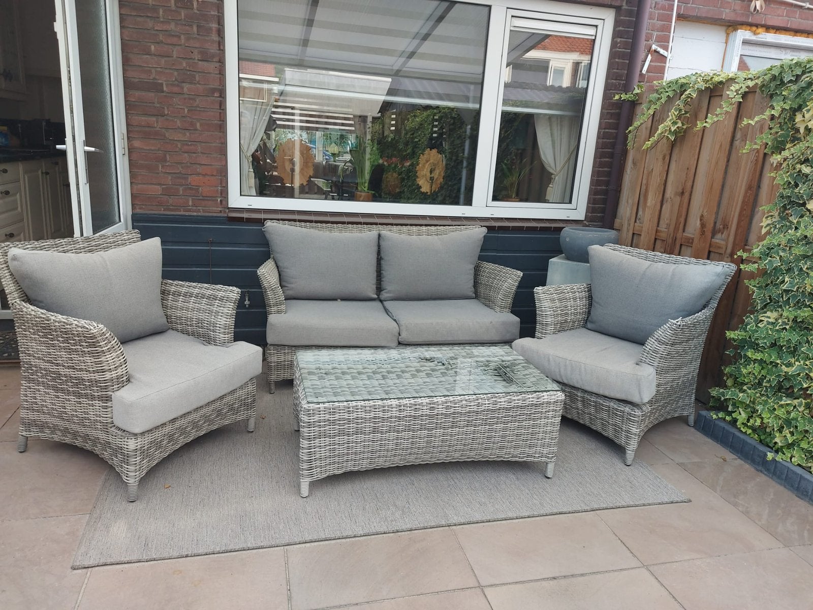 Tuinset bank, twee stoelen en tafel, Tuin en Terras, Tuinsets en Loungesets, Gebruikt, Loungeset, Wicker, 4 zitplaatsen, Bank