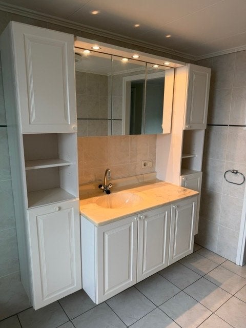 Badkamer meubel, Huis en Inrichting, Badkamer | Badkamermeubels, Ophalen, (Half)hoge kast, 150 tot 200 cm, Zo goed als nieuw