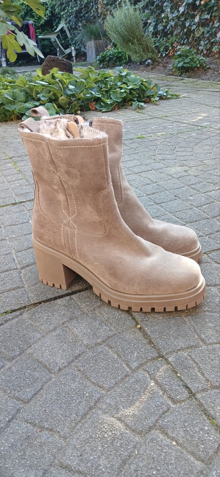 Nette gevoerde dameslaars, maat 39, Hoge laarzen, Harper, Beige, Nieuw