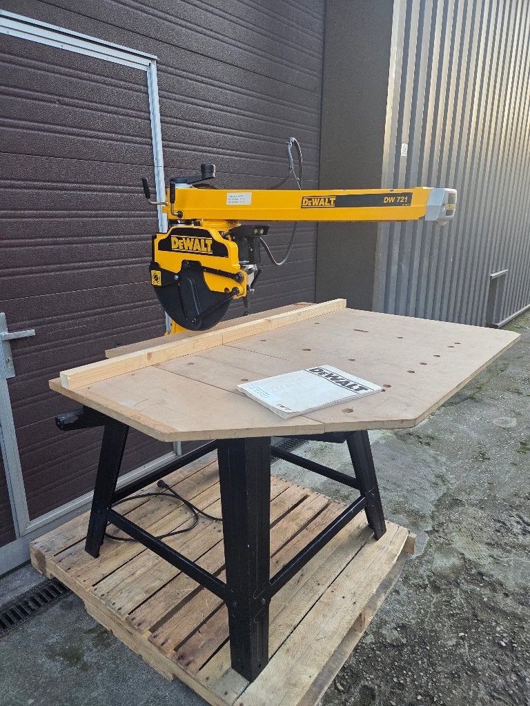 DeWALT - Radiaalzaagmachine 300 mm, 2000 W DW721, Ophalen, Gebruikt, Afkortzaag, 30 tot 70 mm