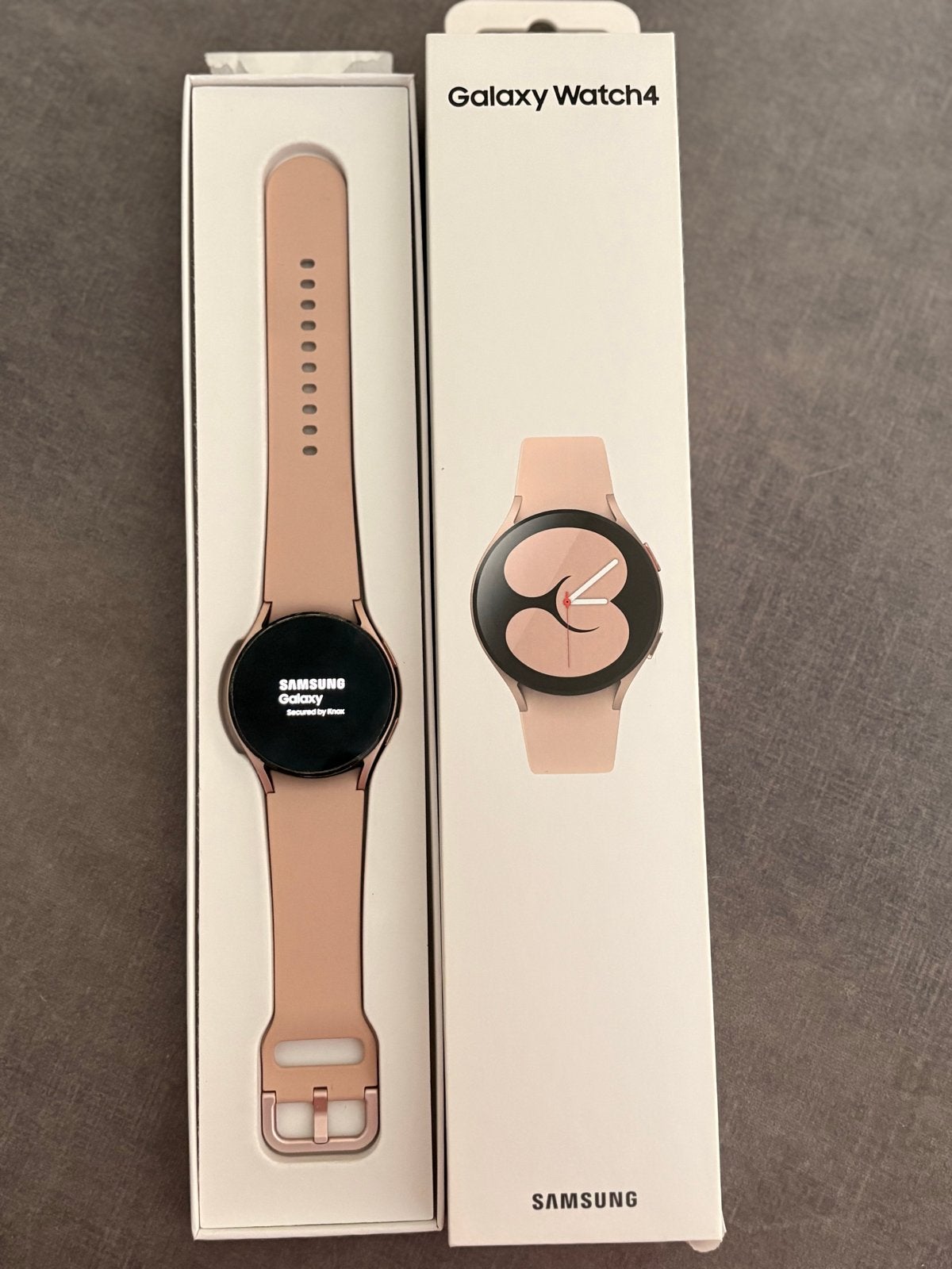 Samsung Galaxy Watch 4 40mm Roze met 2 bandjes, Ophalen, Zo goed als nieuw, Roze, Android
