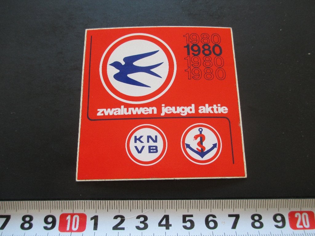 sticker KNVB zwaluwen jeugd aktie 1980, Ophalen, Zo goed als nieuw