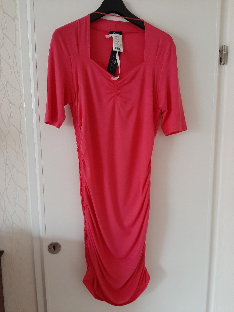 Ro-Zu cerise rood/roze jurk maat 42 NIEUW, Kleding | Dames, Maat 42/44 (L), Nieuw, Ro-Zu, Ophalen of Verzenden