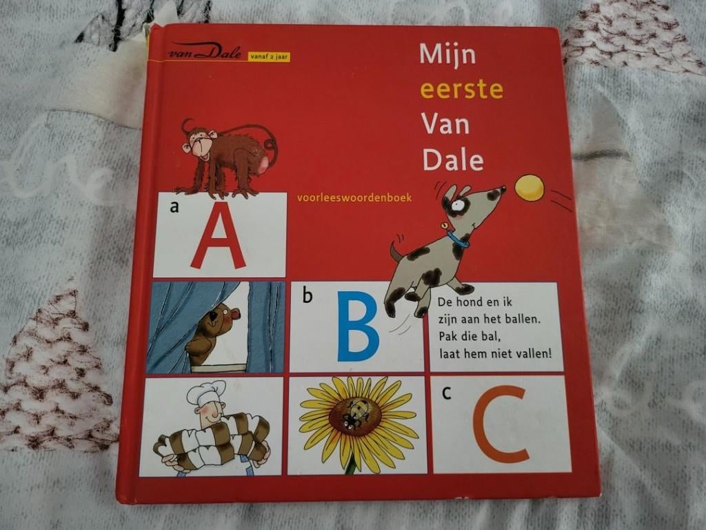 Voorleeswoordenboek Mijn eerste Van Dale, Boeken, Ophalen of Verzenden, Zo goed als nieuw, Diverse auteurs, Non-fictie
