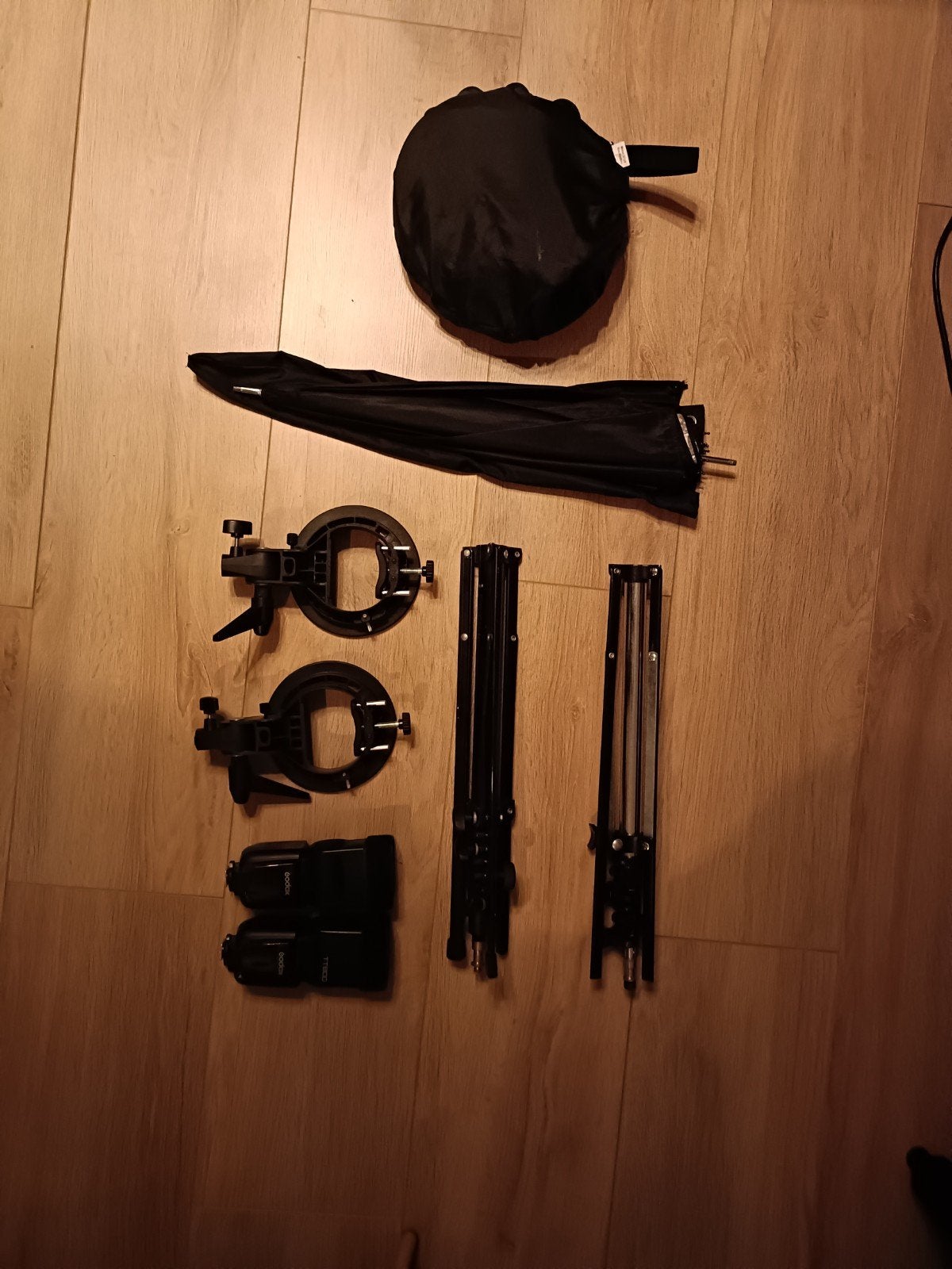 Godox TT600 flitsers met softbox, paraplu en statieven, Audio, Tv en Foto, Ophalen, Externe flitser, Zo goed als nieuw, Inclusief accessoires