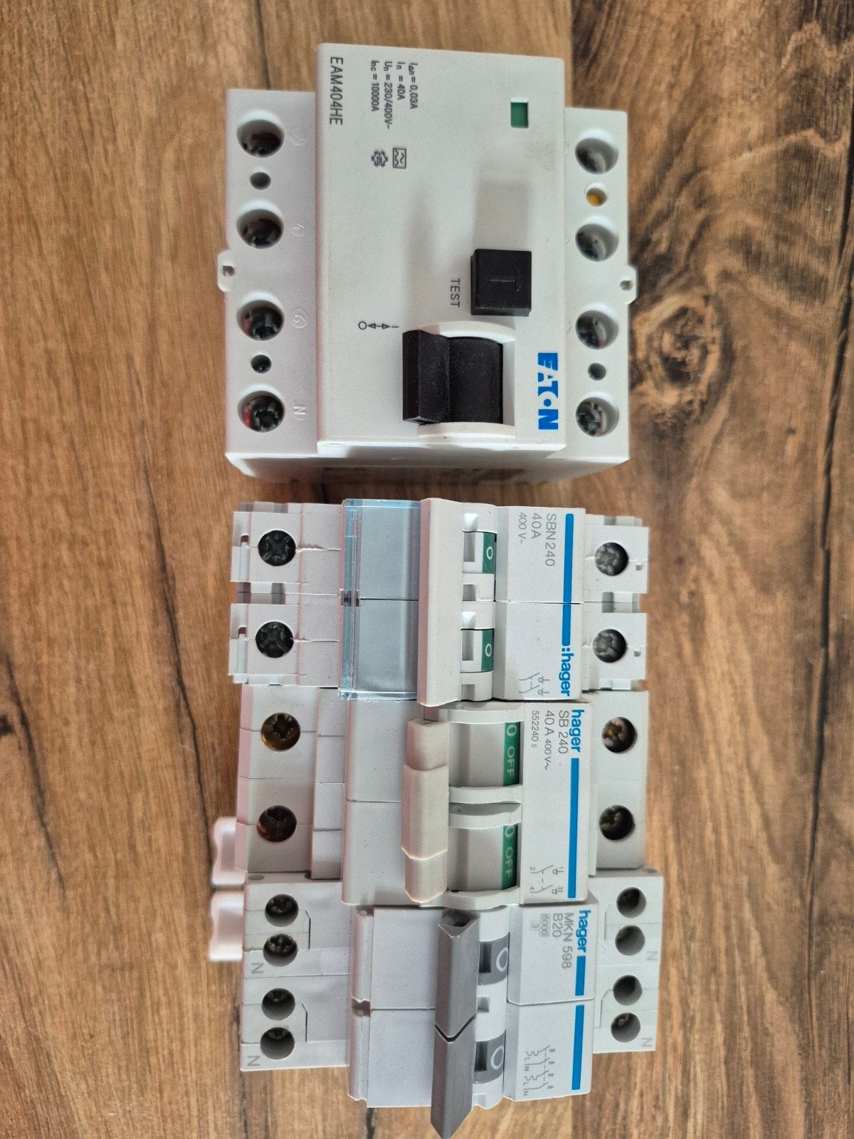 Diverse automaten: Hager, Eaton - aardlek, hoofdschakelaar, Ophalen of Verzenden