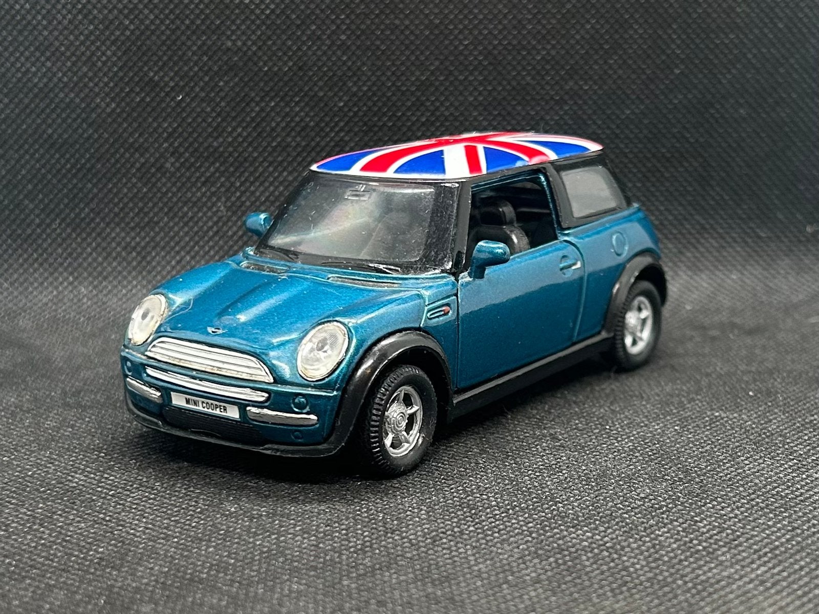 Welly Mini Cooper 1:36, Verzenden, Zo goed als nieuw