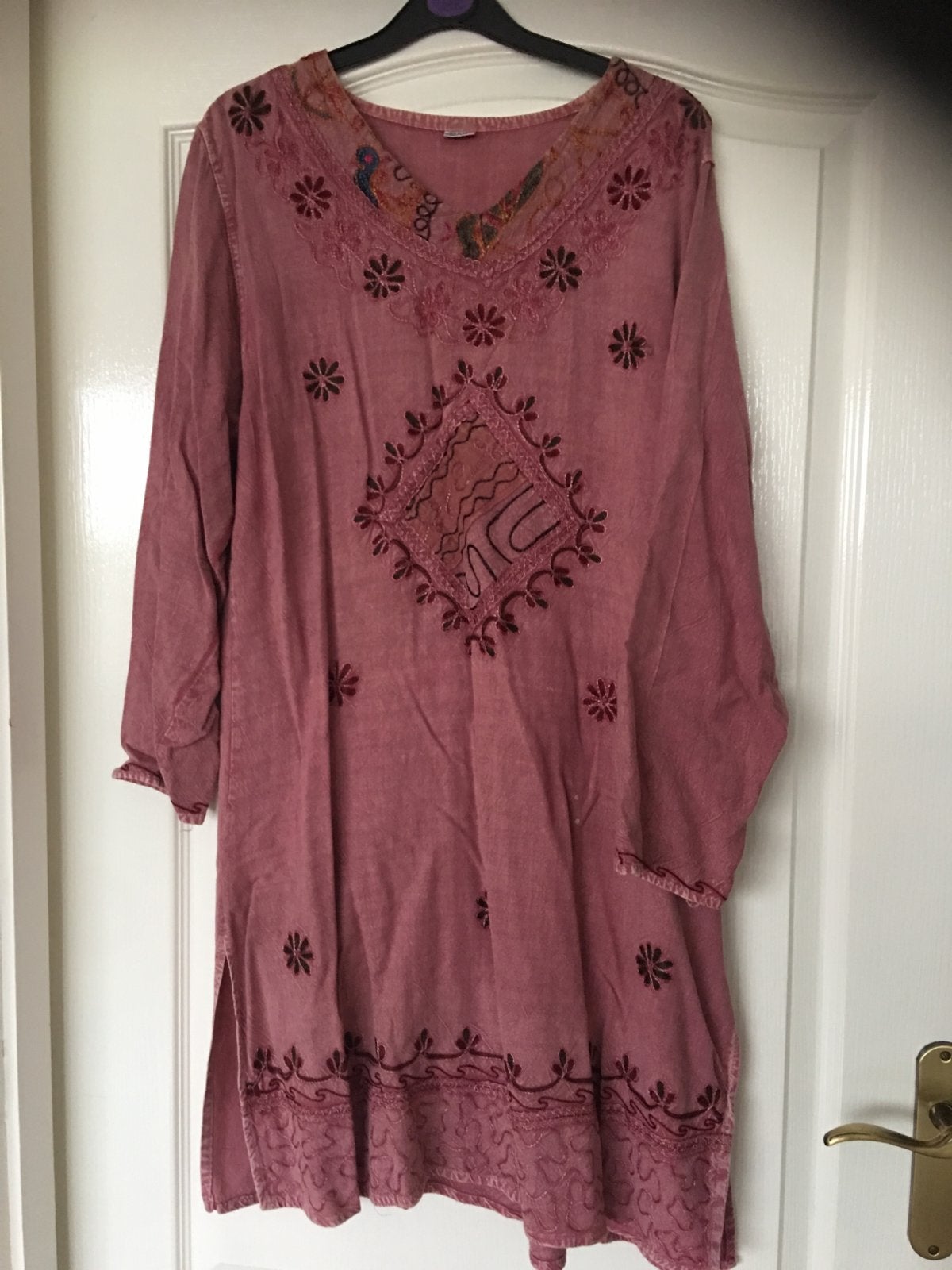 Roze tuniek met borduursels - Maat M, Maat 38/40 (M), Ophalen of Verzenden, Zo goed als nieuw, Roze