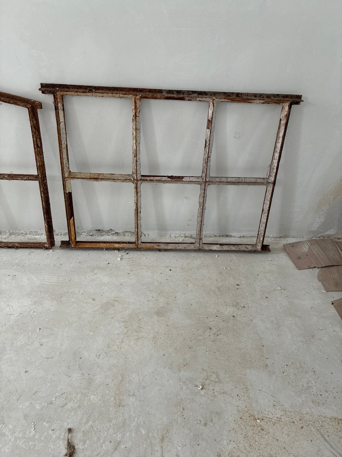 Oude ijzeren boerderij raamkozijnen, Doe-het-zelf en Verbouw, Glas en Ramen, Ophalen, Gevelraam of Ruit, Gebruikt, Minder dan 80 cm