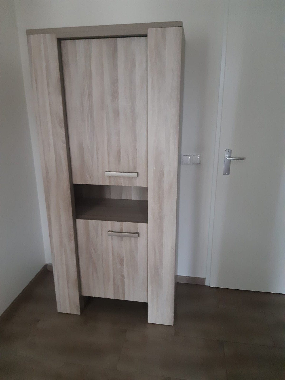 Hoge kast met planken en deuren - Licht houtnerf, Ophalen