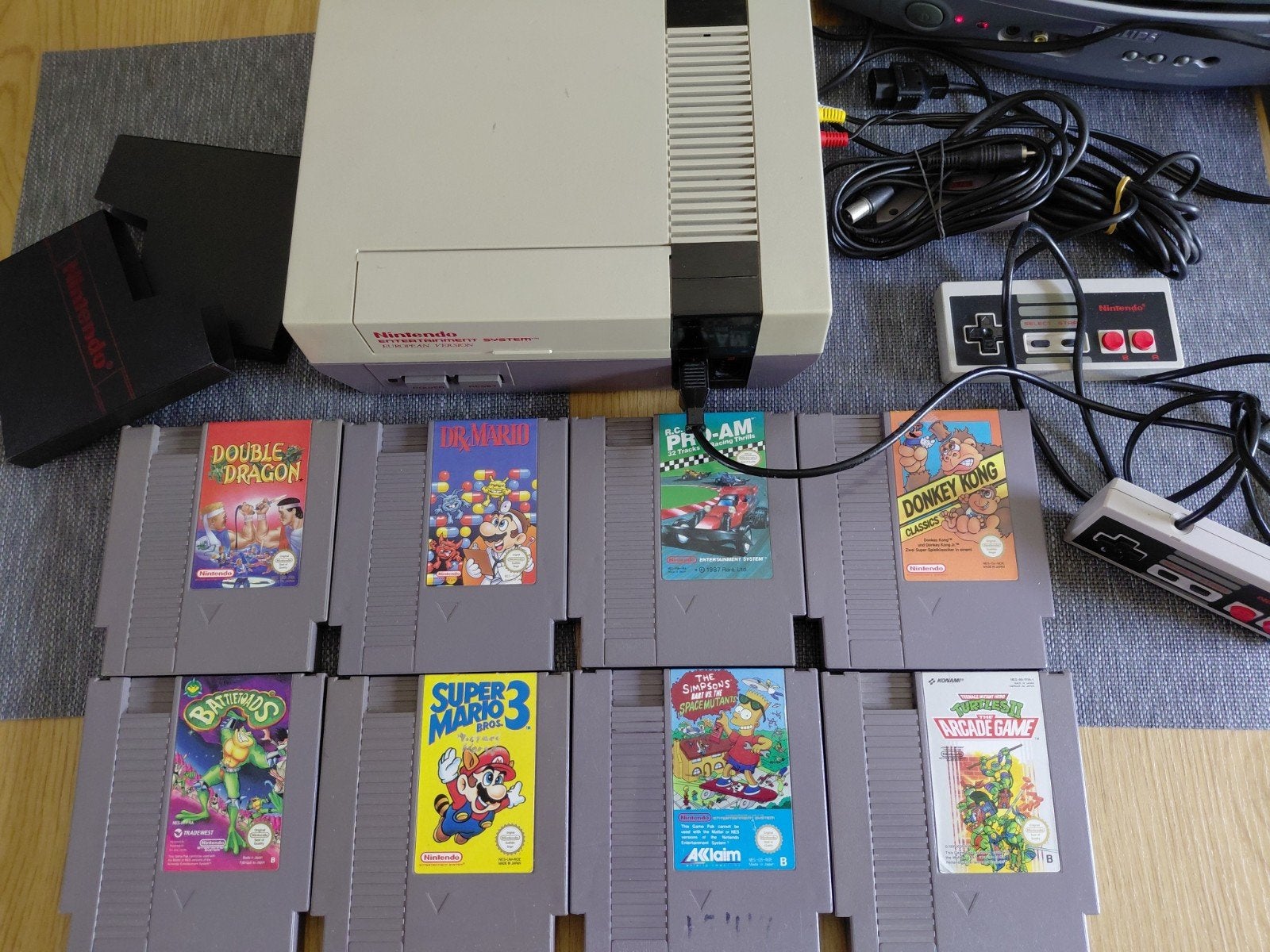 Nintendo NES Console met 2 controllers en 8 top spellen, Ophalen, Gebruikt, Met 2 controllers, Met games