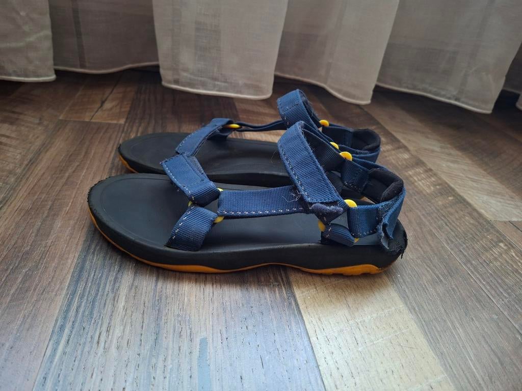 Teva Maat 40, Sandalen, Blauw, Ophalen of Verzenden, Zo goed als nieuw
