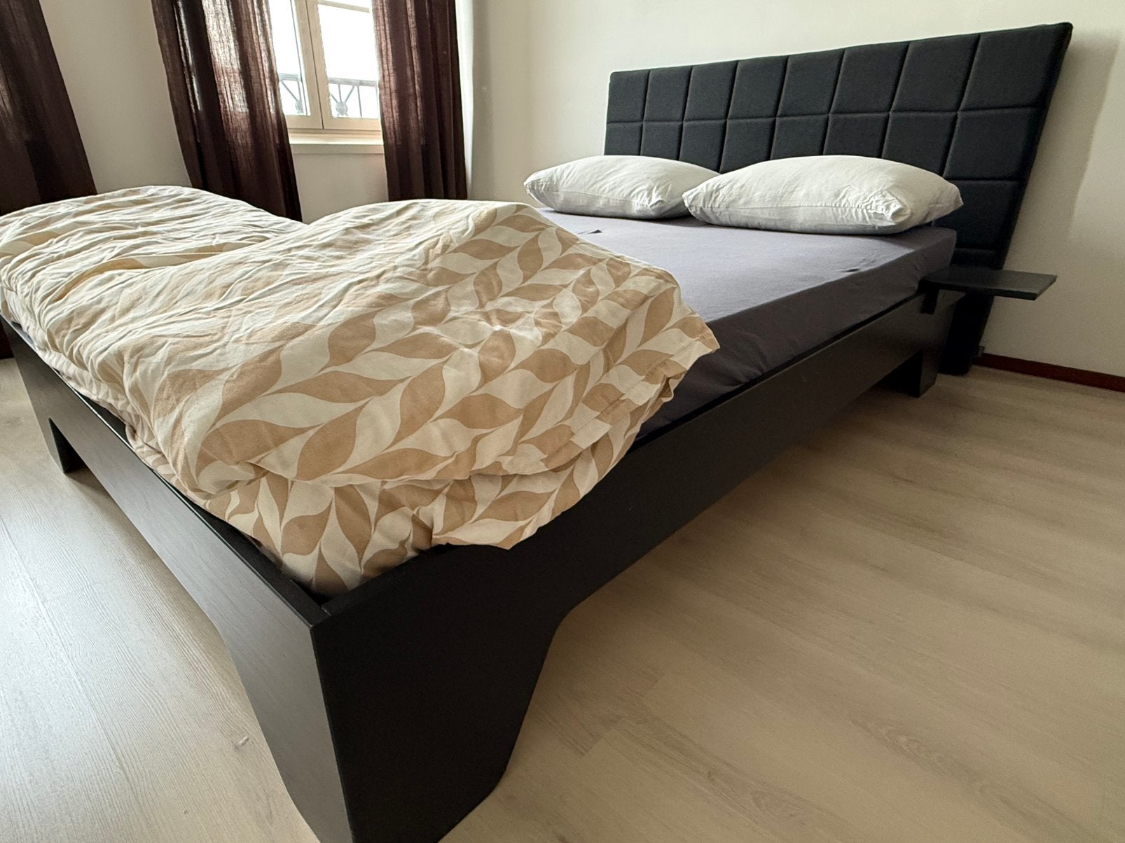 Woood massief houten bed, Ophalen, Zwart, Tweepersoons, 140 cm