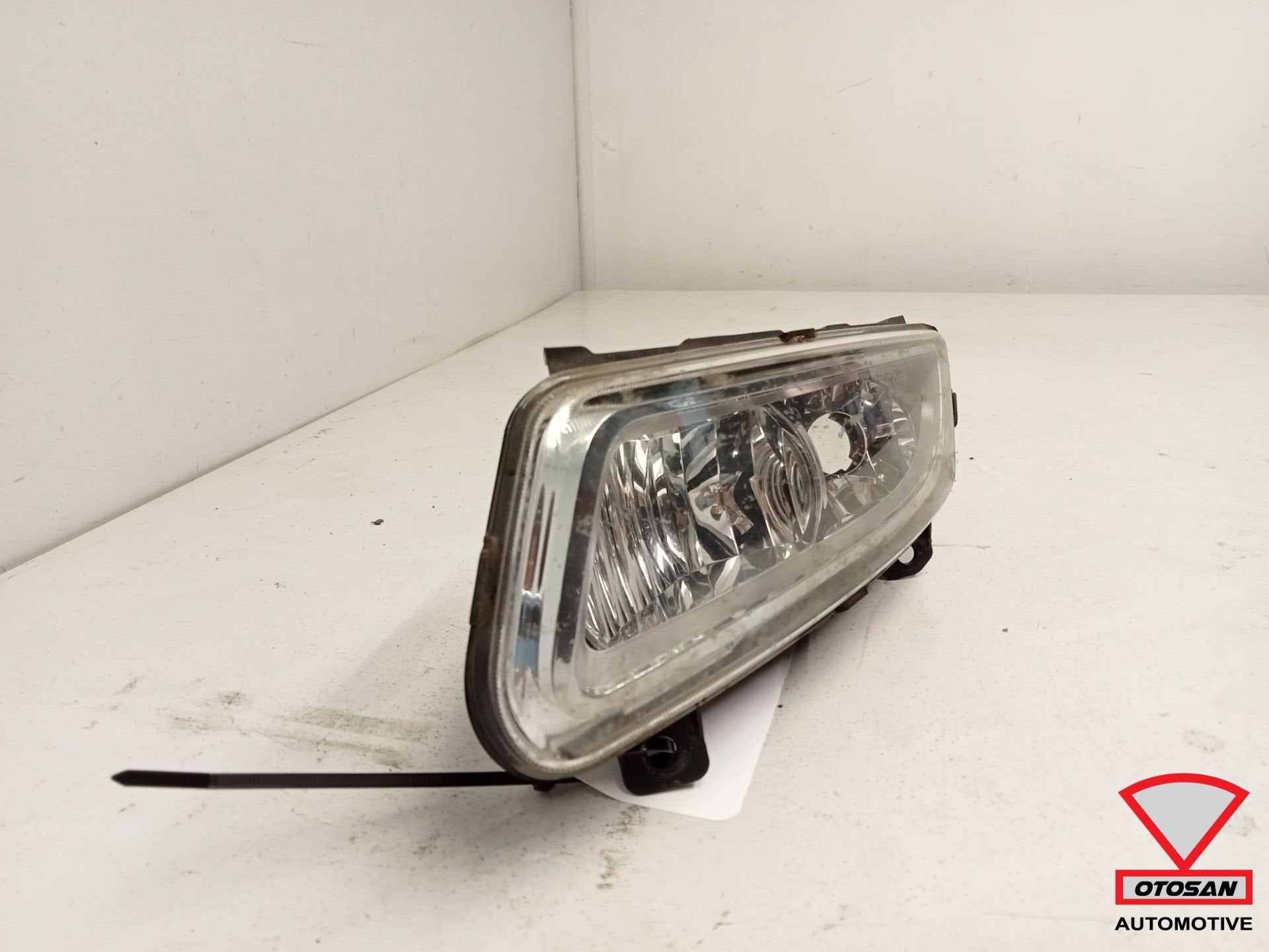 VW Polo 6R Origineel! Mistlamp Links, Auto-onderdelen, Gebruikt, Volkswagen, Volkswagen AG, Berliner Ring 2
38440  Wolfsburg, DE