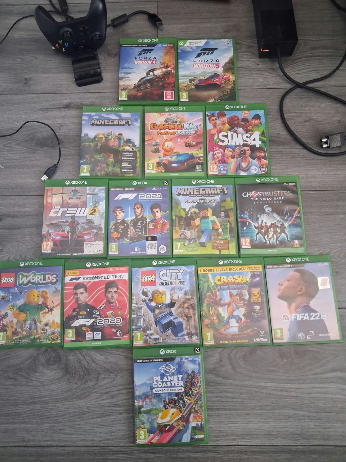 Xbox One console met 15 games, controller en accessoires, Ophalen of Verzenden, Gebruikt, 500 GB, Met 1 controller