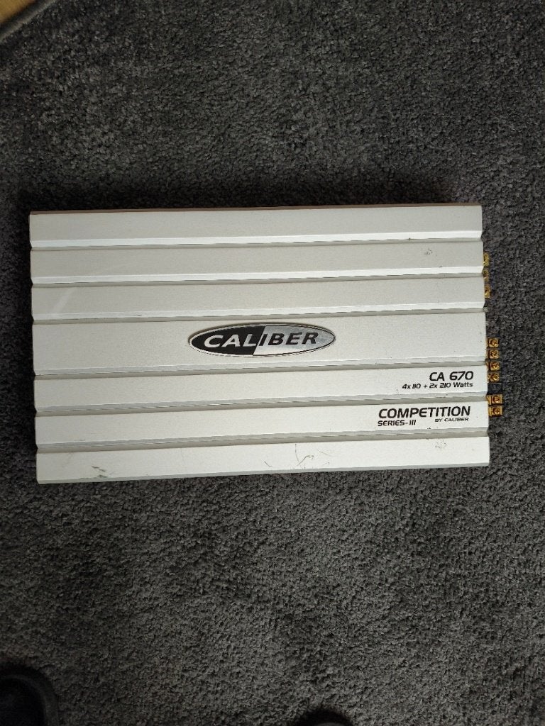 Caliber CA670 6-kanaals versterker - Krachtig geluid, 120 watt of meer, Ophalen, Overige merken, Gebruikt