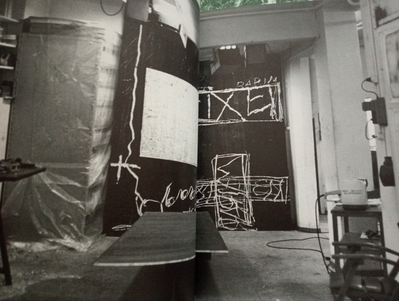 Antoni Tàpies - Erker (Kunstboek), Ophalen of Verzenden, Gelezen, Antoni Tàpies
