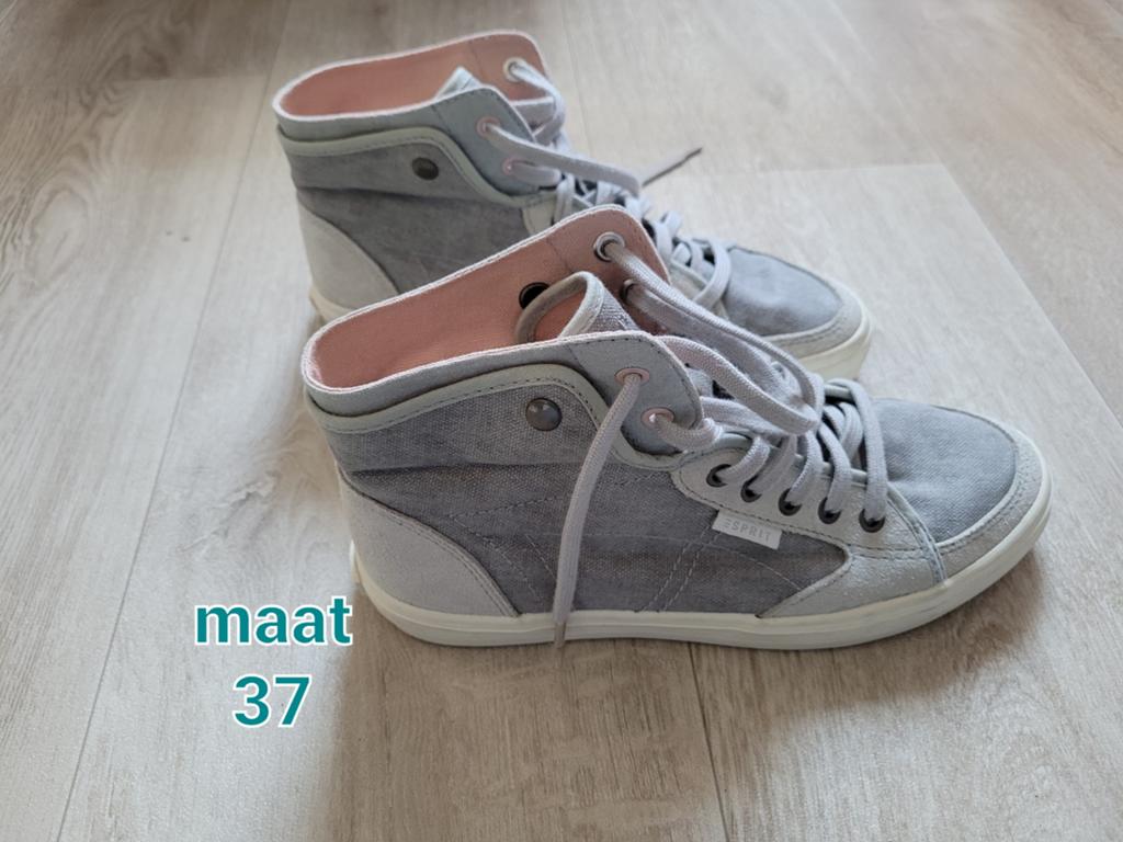 Esprit sneakers maat 37, Kleding | Dames, Schoenen, Blauw, Ophalen of Verzenden, Sneakers of Gympen, Gedragen