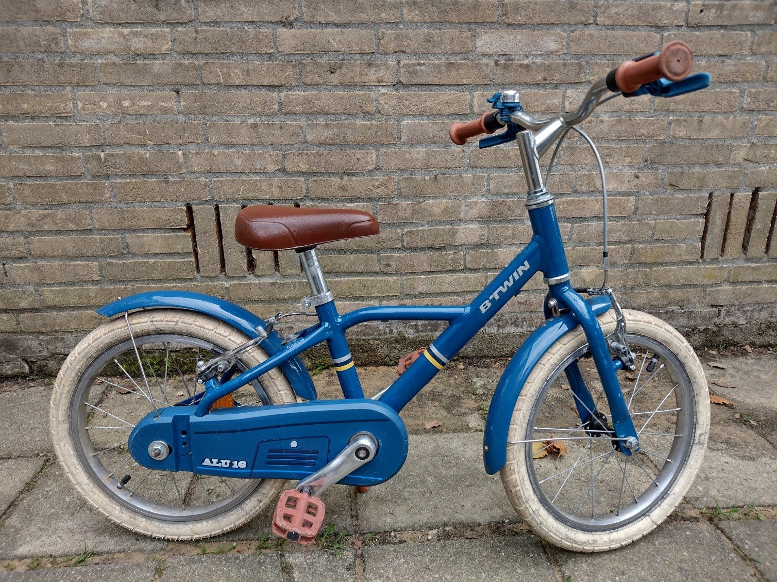 B'Twin Kinderfiets 16 inch - Blauw - 4,5-6 jaar, Fietsen en Brommers, Ophalen, Velgrem, B'Twin, 16 tot 20 inch
