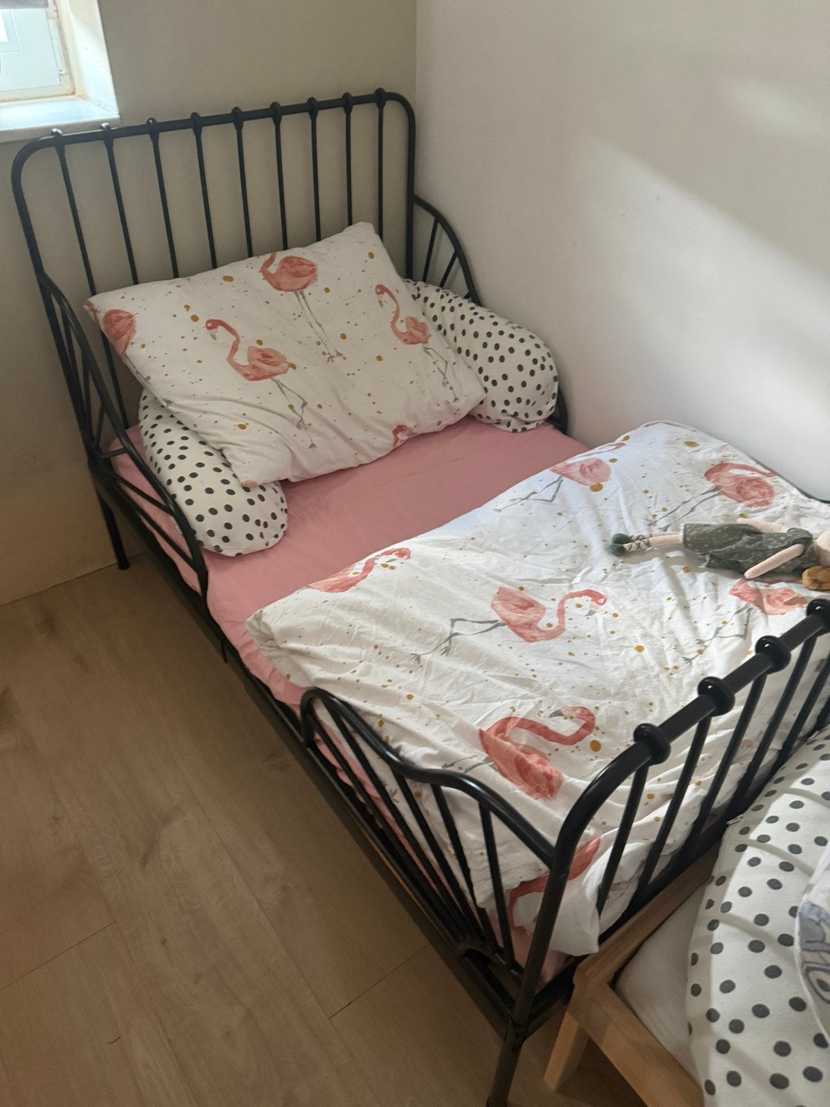 IKEA MINNEN meegroeibed + matras + hoeslakens, Kinderen en Baby's, Kinderkamer | Bedden, Ophalen, 70 tot 85 cm, Zo goed als nieuw
