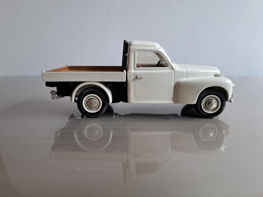 Volvo PV445 Duett Pick up, Rob Eddie, 1:43, nieuw, Hobby en Vrije tijd, Modelauto's | 1:43, Ophalen of Verzenden, Nieuw, Auto