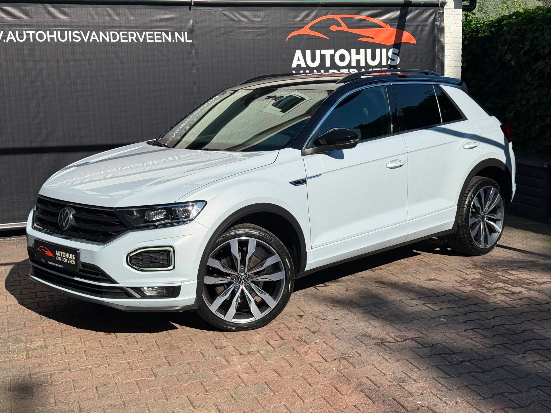 Volkswagen T-Roc 2.0 TSI 4Motion R line Business R, ACC/Came, Auto's, Volkswagen, Automaat, Gebruikt, 1984 cc, Wit