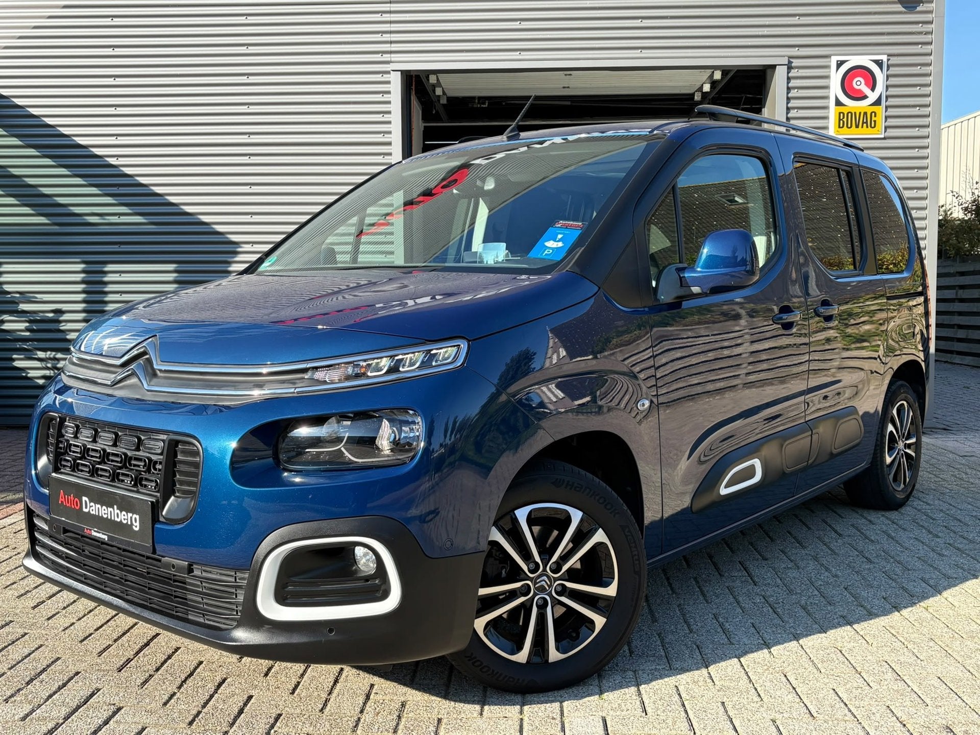 Citroen BERLINGO 1.2 PureTech Shine HEAD-up PANO VOLL OPTIES, Auto's, Voorwielaandrijving, Dealer onderhouden, Stof, 1199 cc