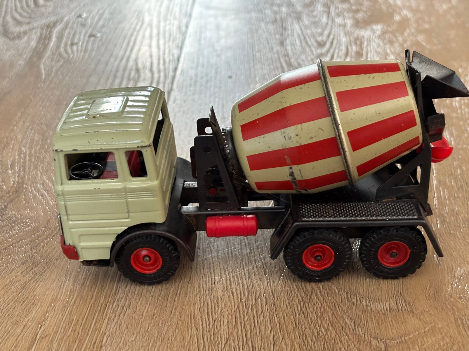 Cko mercedes Benz betonmixer, Ophalen of Verzenden, Zo goed als nieuw, Auto