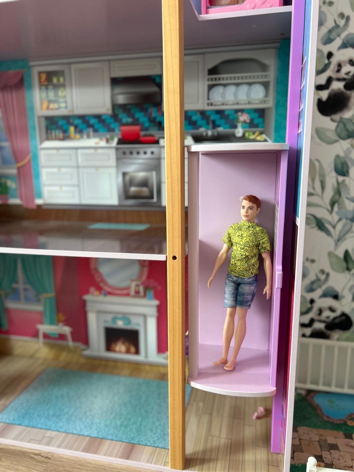 Foto 17 van Groot poppenhuis met veel accessoires en poppen