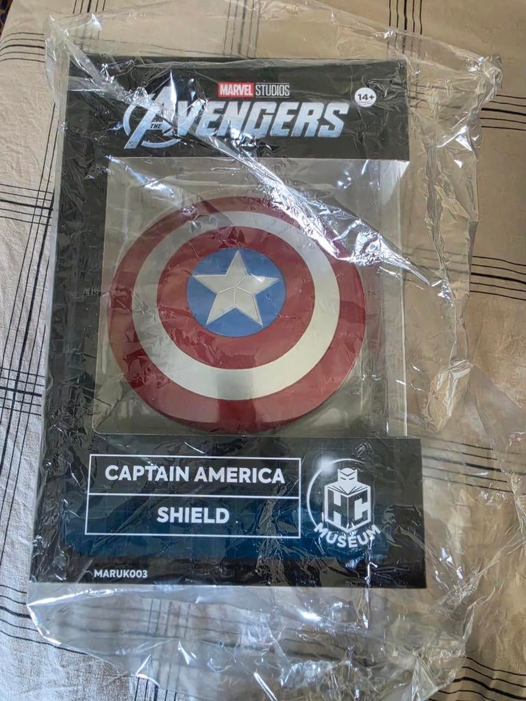 Captain America Schild & Iron Man Gauntlet - Nieuw in doos, Verzenden, Nieuw