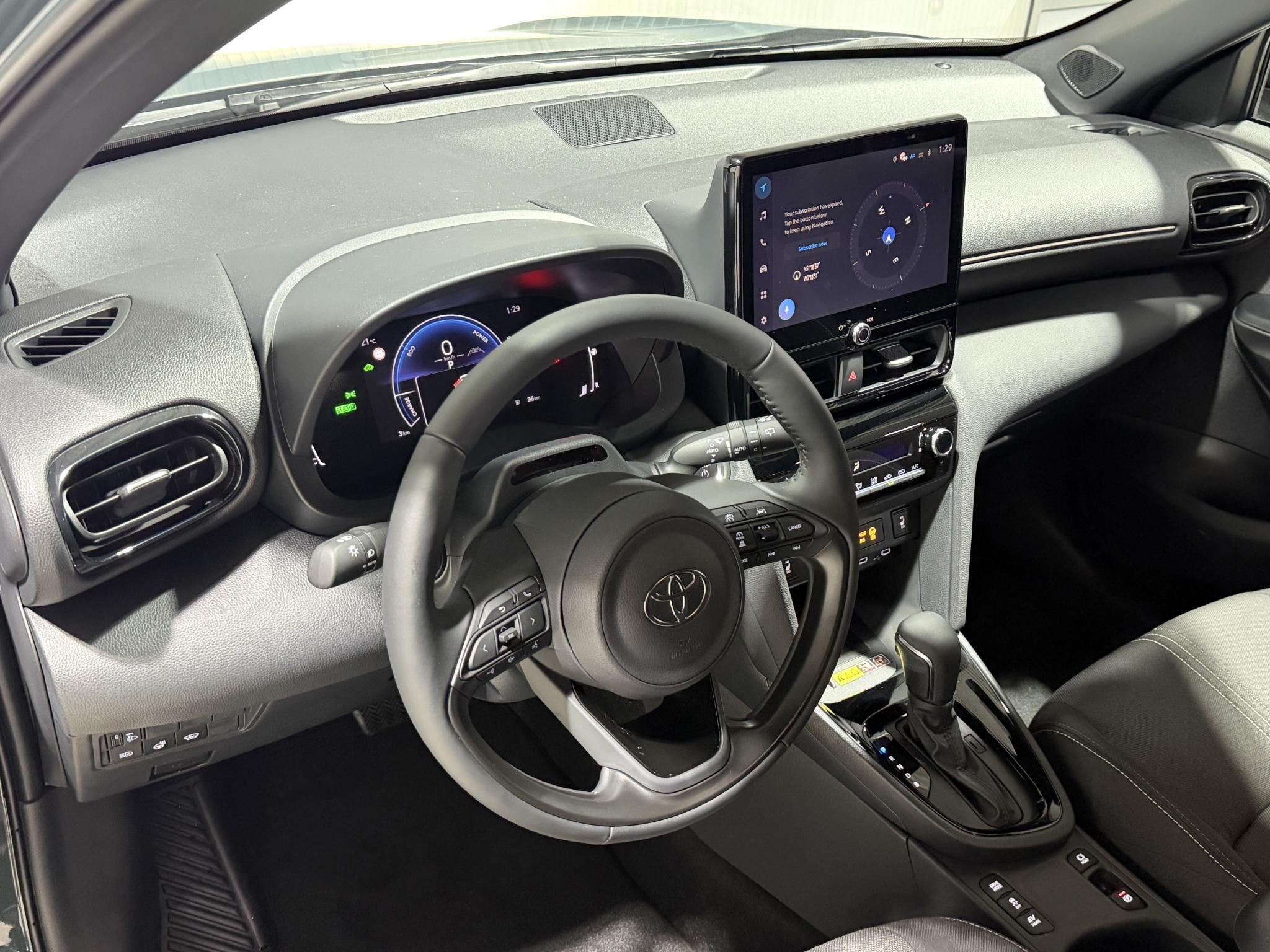 Toyota Yaris Cross 1.5 Hybrid 130 First Edition Direct lever, Auto's, Stof, Automatische klimaatregeling, Euro 6, 1490 cc