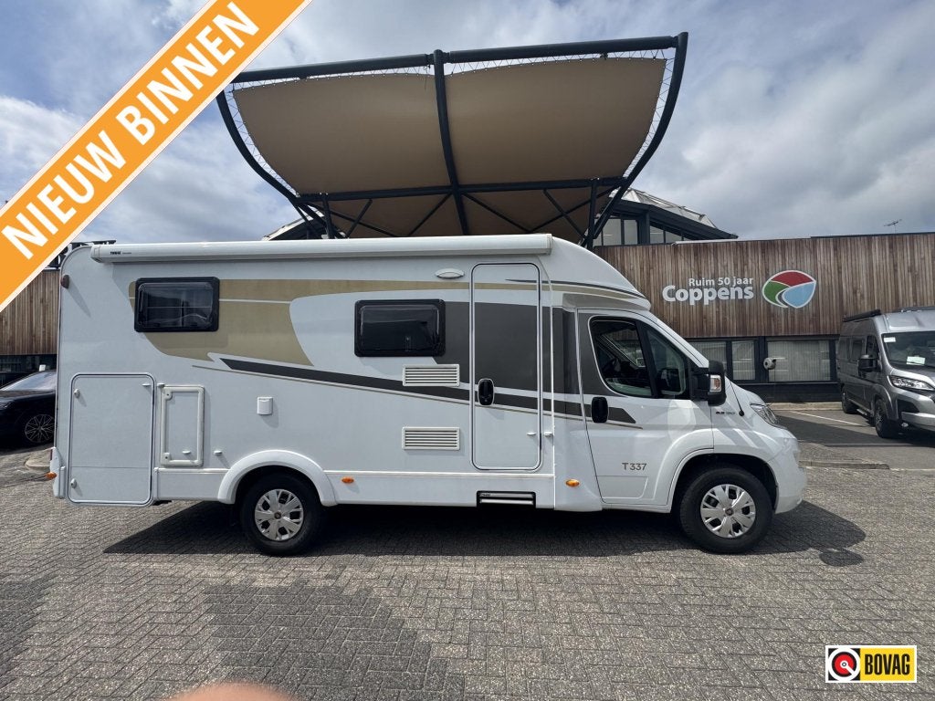 Carado T T337, Caravans en Kamperen, Chemisch toilet, Koelkast, Fiat, Tot en met 2