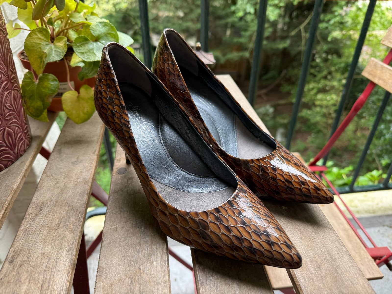 Kenneth Cole New York Pumps met Slangenprint - Maat 37.5, Ophalen of Verzenden, Zo goed als nieuw, Bruin, Pumps