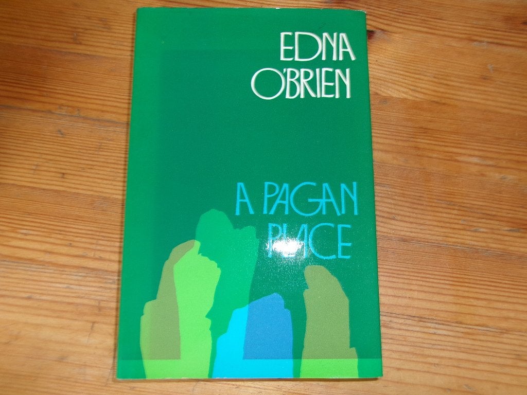 Edna o'brien - a pagan place / a scandalous woman, Ophalen of Verzenden, Gelezen