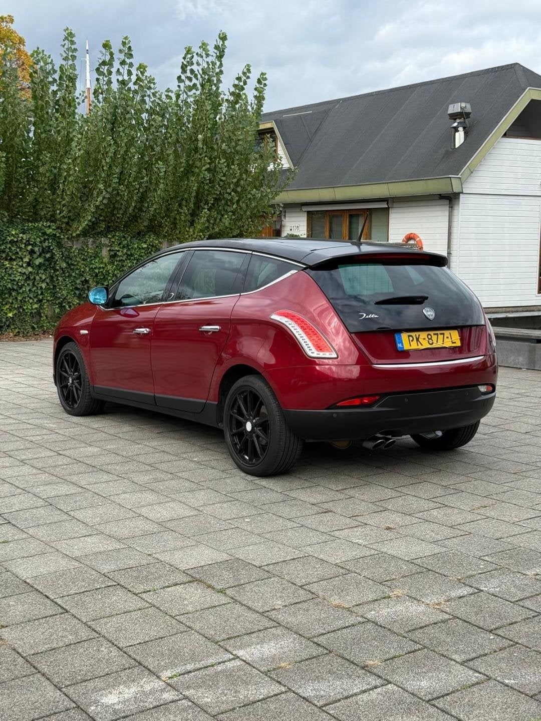 Lancia Delta 1.9-16V Twin-Turbo nieuweapk,2eigenaar, airco,, Auto's, Voorwielaandrijving, Euro 5, Gebruikt, Leder