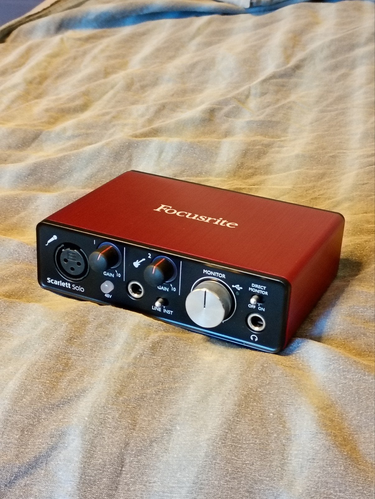 Focusrite Scarlett Solo USB Audio Interface + kabel, Muziek en Instrumenten, Ophalen of Verzenden, Zo goed als nieuw