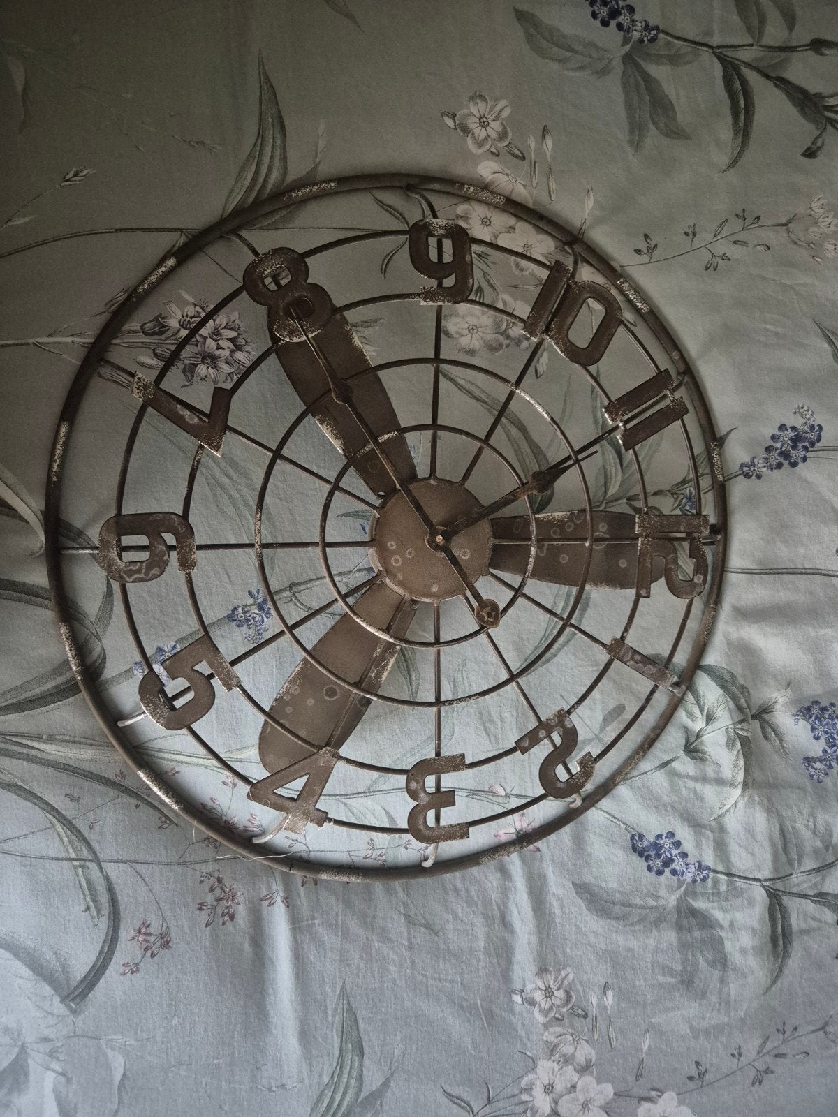 Mooie klok met propeller!, Ophalen of Verzenden, Zo goed als nieuw, Wandklok