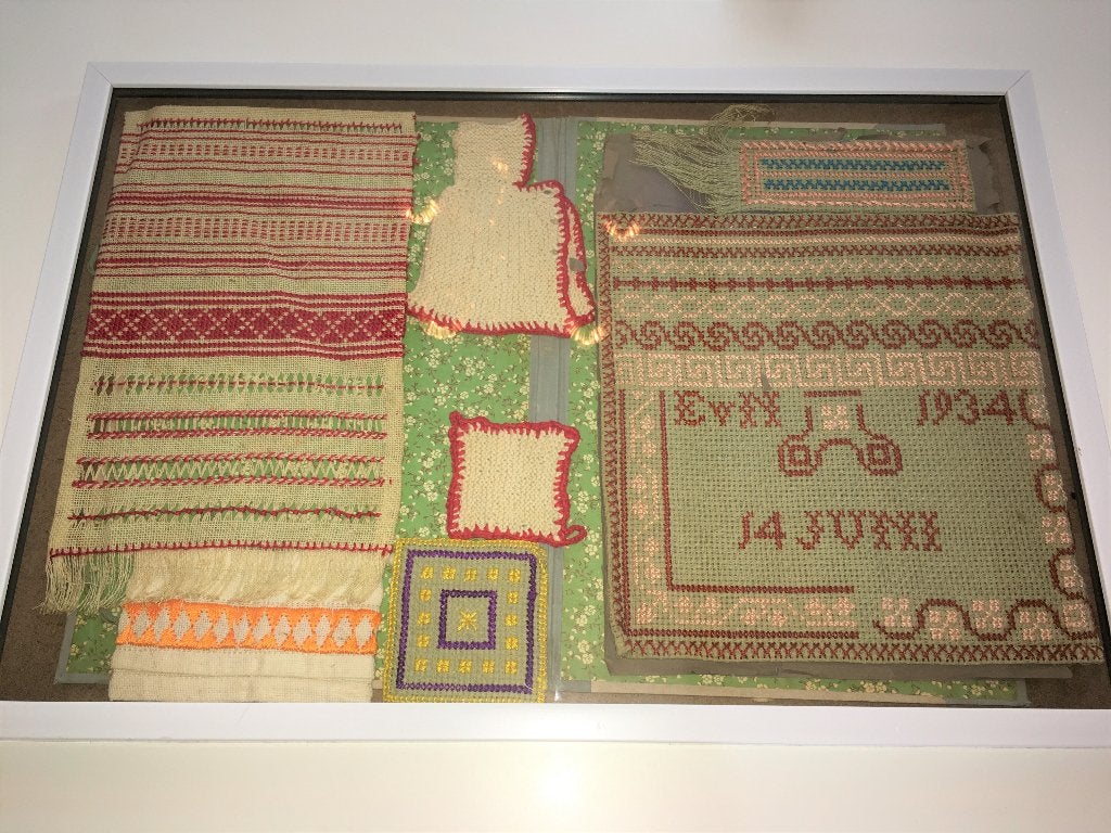 merklap Oud ingelijst divers Handwerk 14 Juni 1934, Antiek en Kunst, Curiosa en Brocante, Ophalen