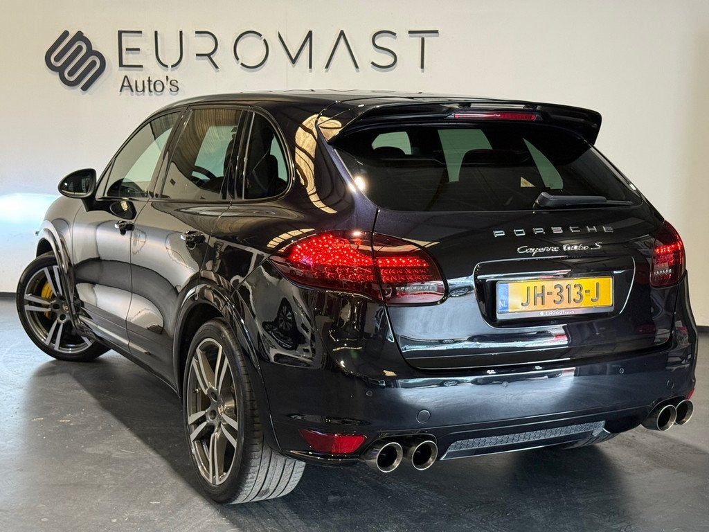 Porsche Cayenne 4.8 Turbo 501PK! Carplay Leder Bekleding Nie, Auto's, Automaat, Gebruikt, 501 pk, 138 €/maand