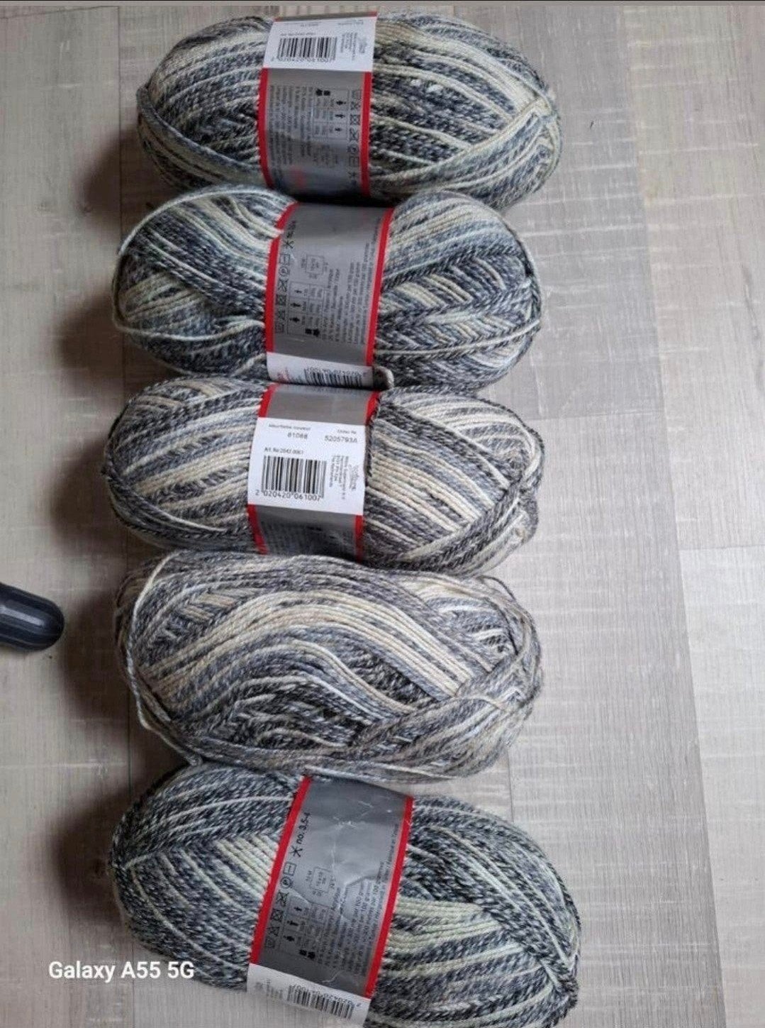 5 bollen akke wol, Ophalen of Verzenden, Nieuw, Breien of Haken, Wol of Garen