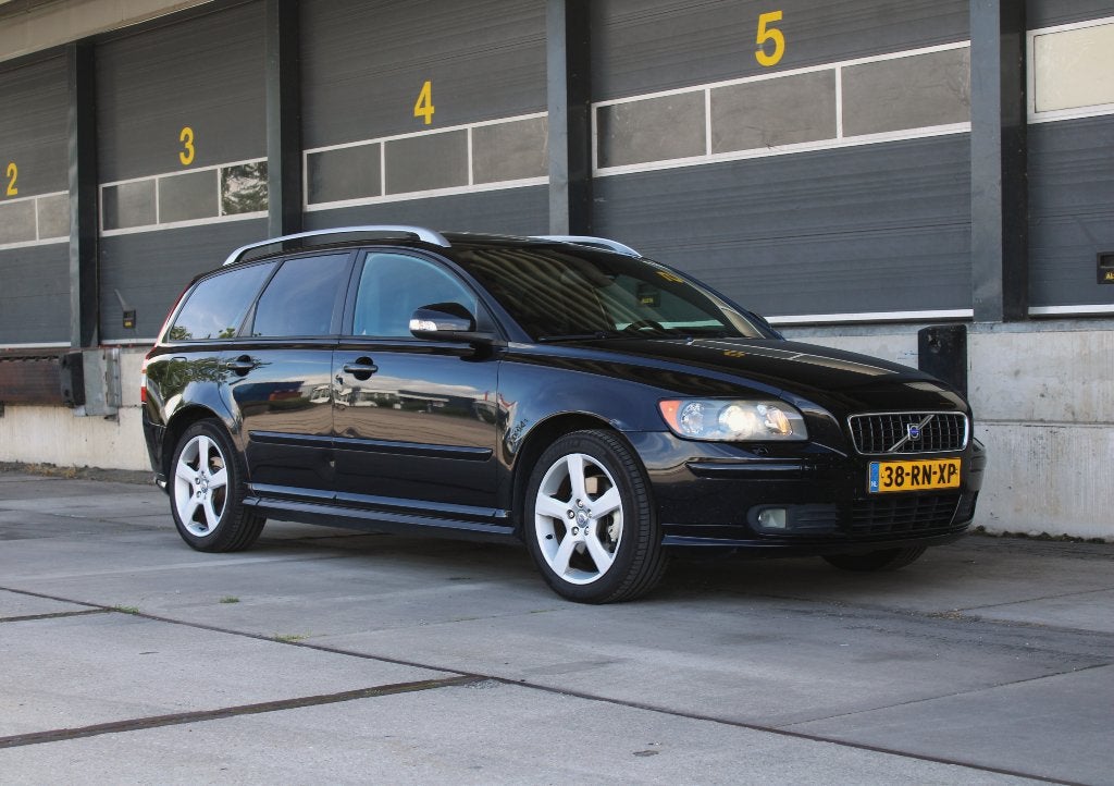 Volvo V50 2.4 170PK Geartronic 2005 Zwart, Auto's, Zwart, Zwart, 2435 cc, Particulier