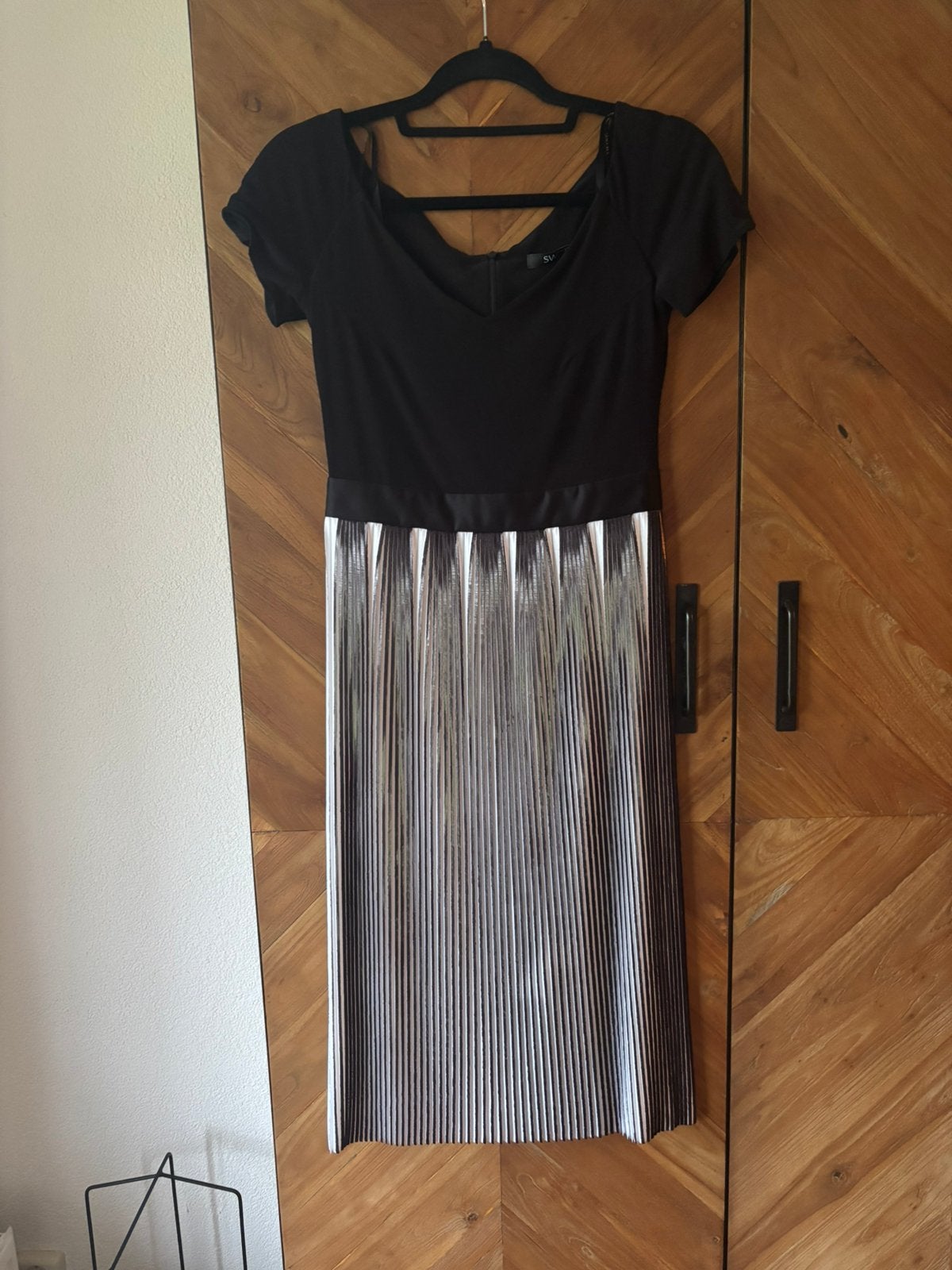 Nieuw! Prachtige Cocktail jurk van Swing. Maat 36, Meerkleurig, Nieuw, Cocktailjurk, Ophalen of Verzenden