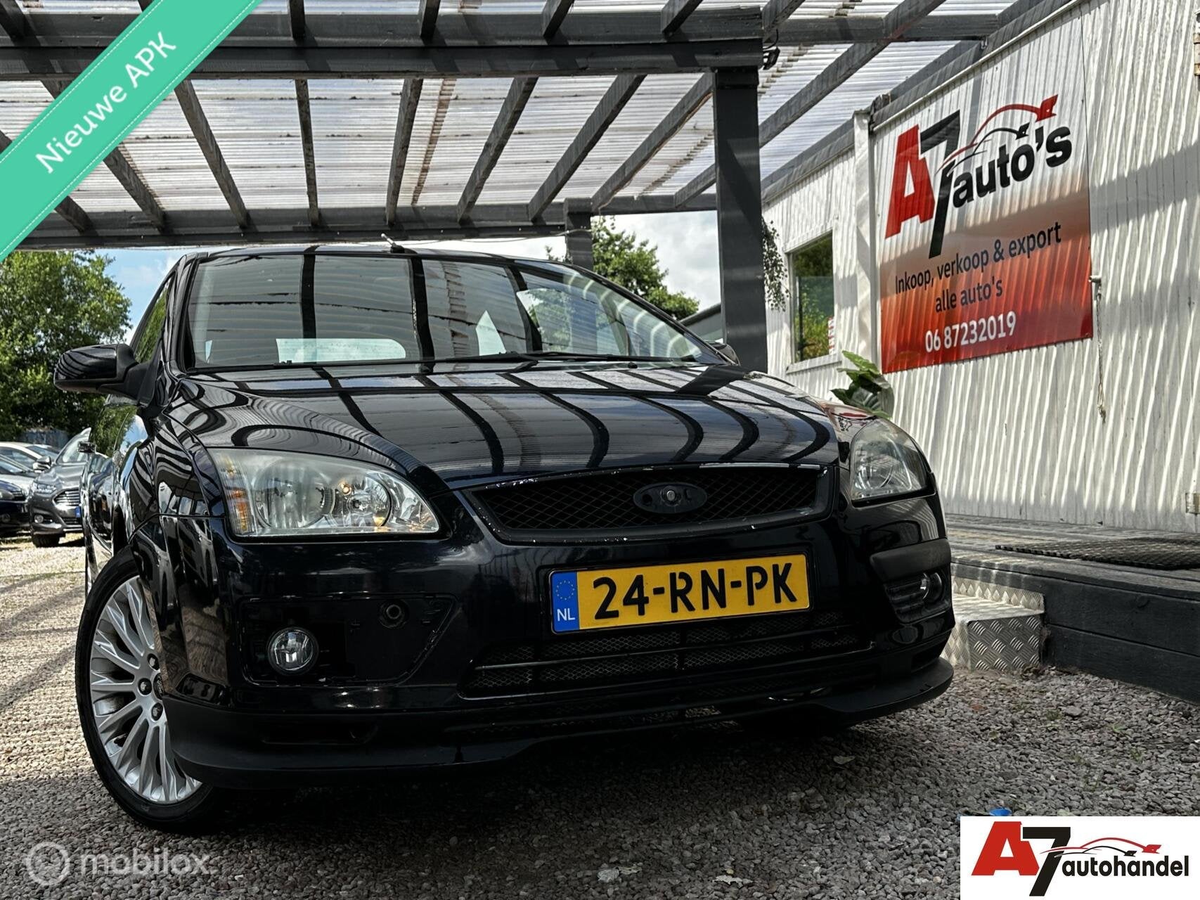 Ford Focus 2.0-16V Titanium Nieuwe APK, Auto's, Ford, 4 cilinders, 1207 kg, Zwart, Bedrijf
