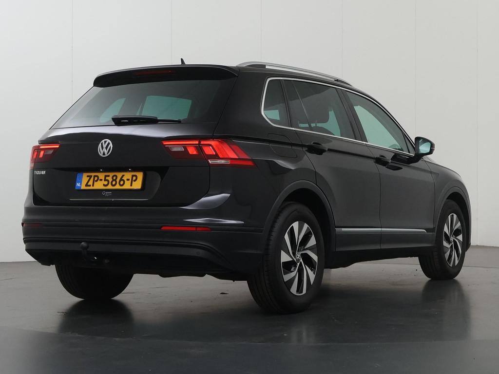 Volkswagen Tiguan 1.5 TSI ACT Comfortline Business | Trekhaa, Auto's, Volkswagen, Stof, 150 pk, Zwart, SUV of Terreinwagen