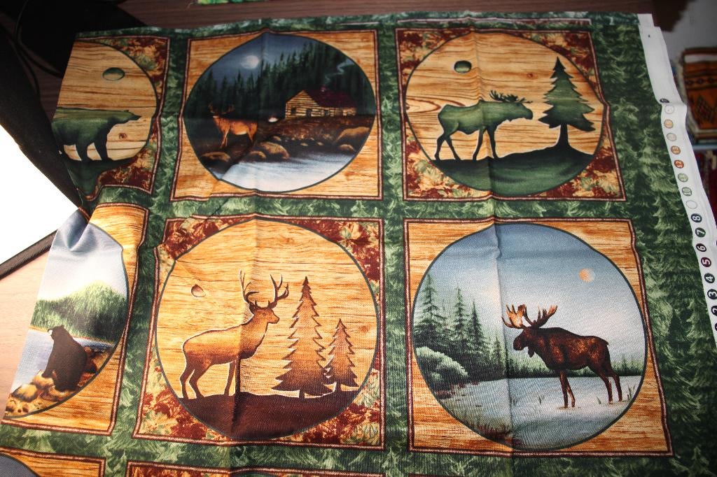 Coupon 100% katoen stof - beer eland groen beige bos #4090, Hobby en Vrije tijd, Stoffen en Lappen, Beige, Nieuw, Ophalen of Verzenden
